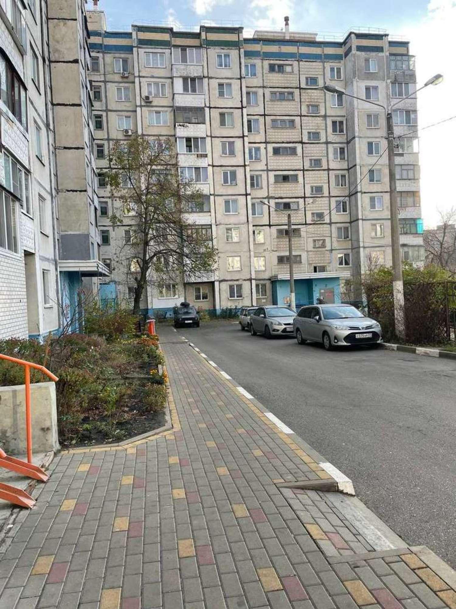 Купить квартиру за 7 800 000 рублей на Славы проспект, 129