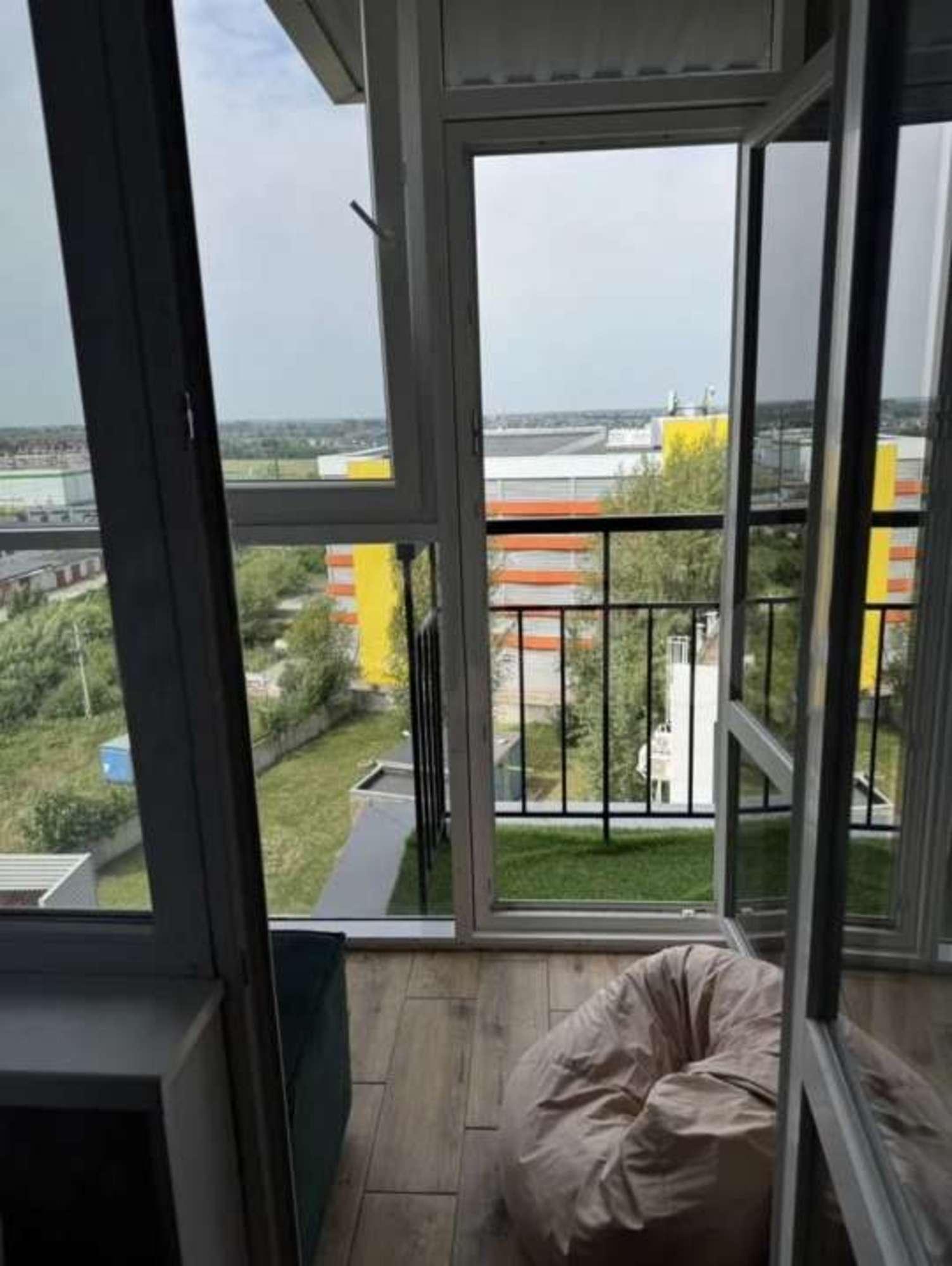 Купить студию за 6 400 000 рублей на Есенина улица, 15