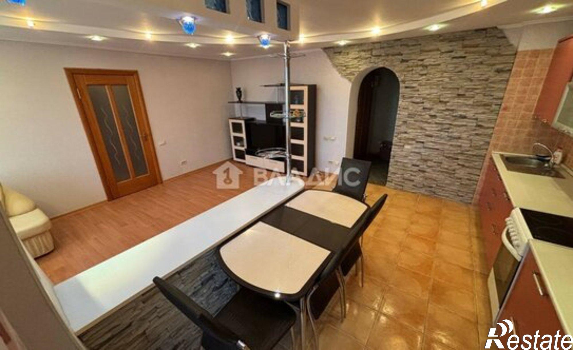 Купить квартиру за 10 500 000 рублей на улица Победы, 49 к1