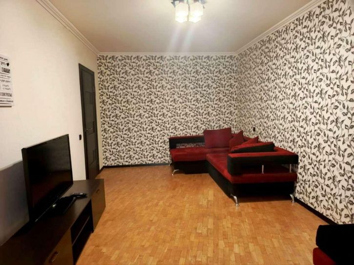 1-комн квартира Есенина улица, 48