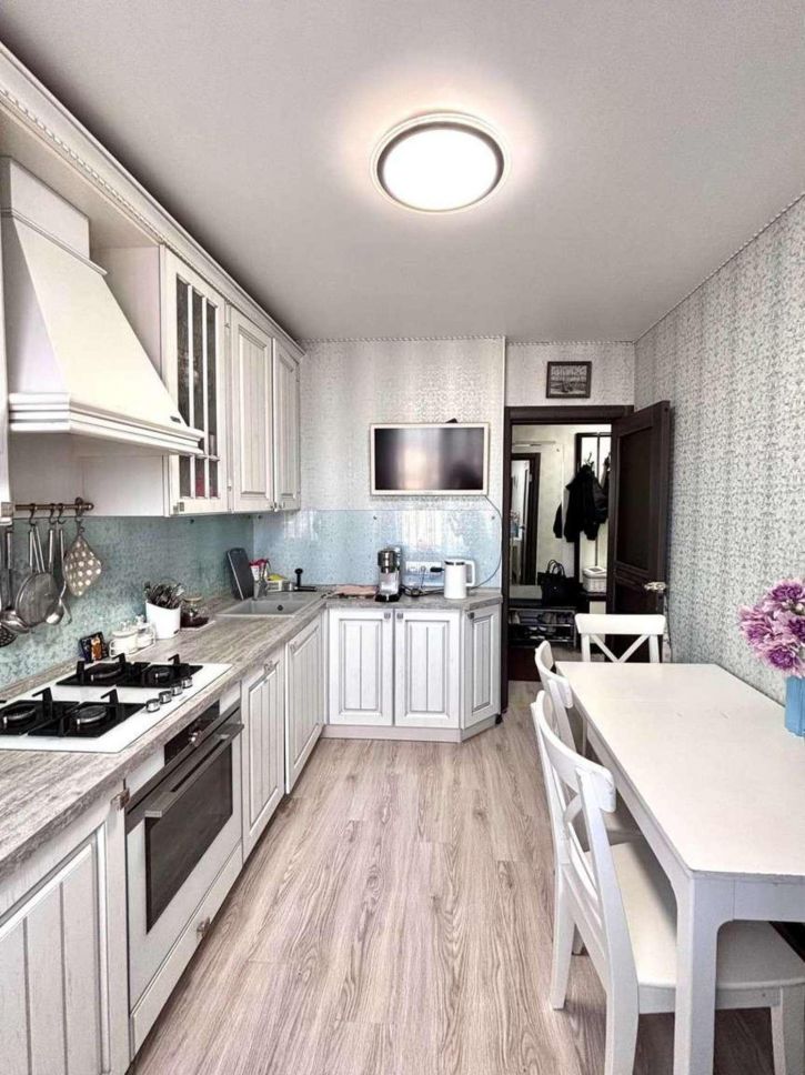 3-комн квартира Губкина улица, 39