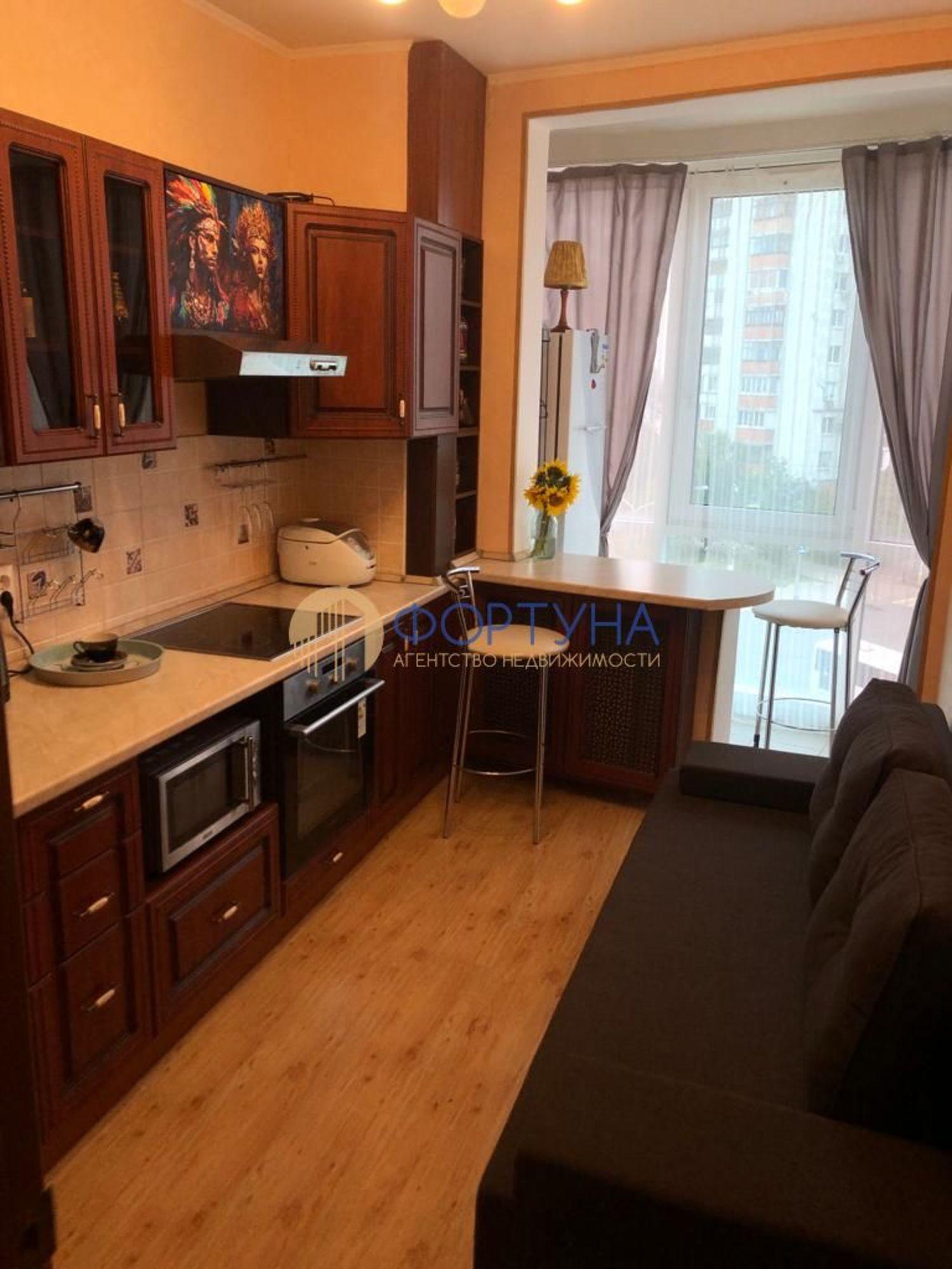 Купить квартиру за 6 350 000 рублей на Белгородского Полка ул, 62