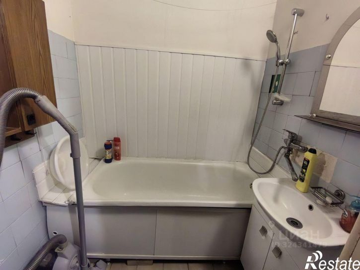 1-комн квартира проспект Славы, 90,  д. 90