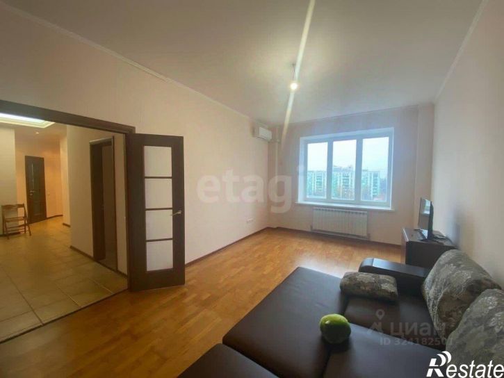 3-комн квартира улица Костюкова, 36Б,  д. 36Б