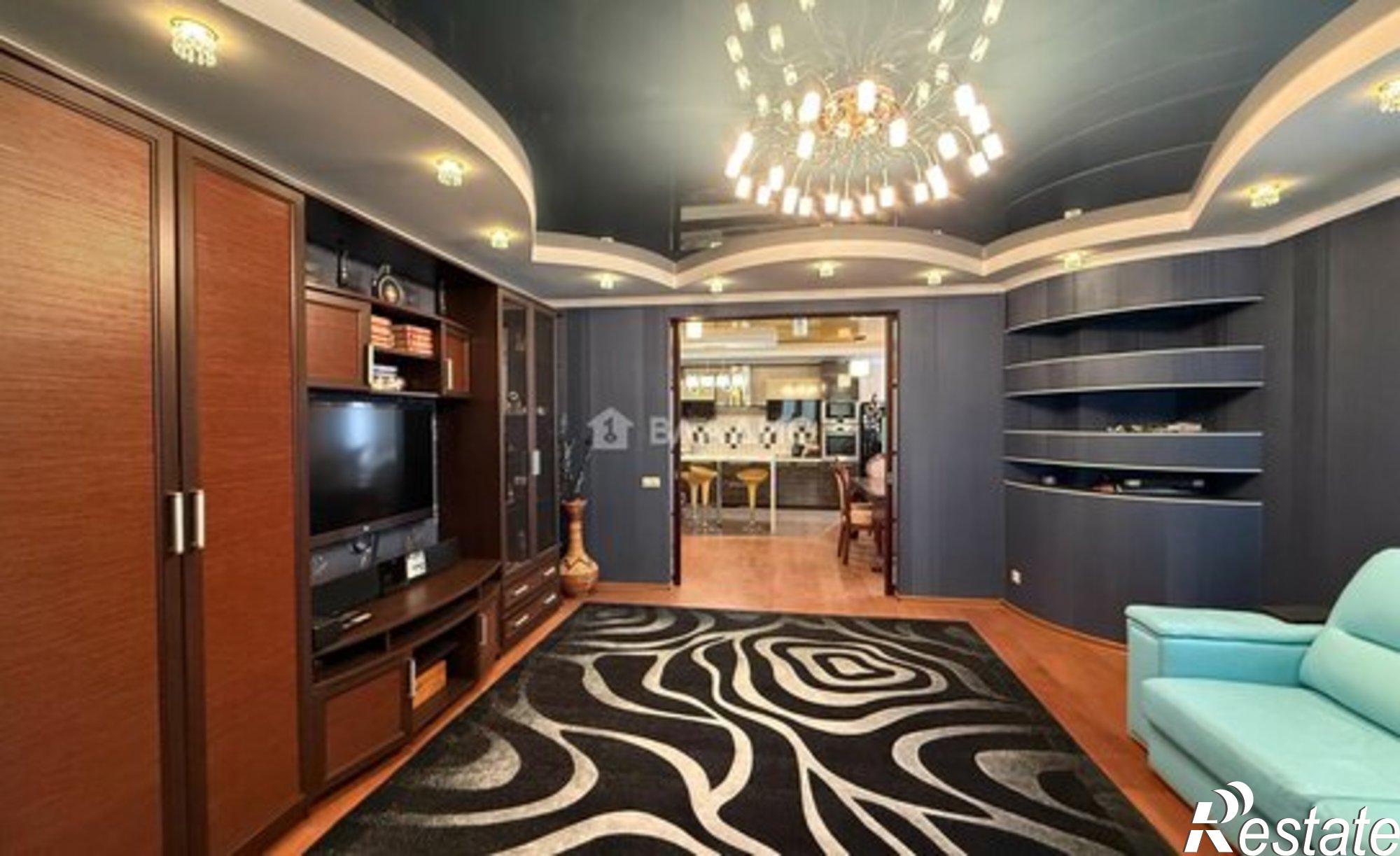 Купить квартиру за 13 100 000 рублей на ул Костюкова, 36в