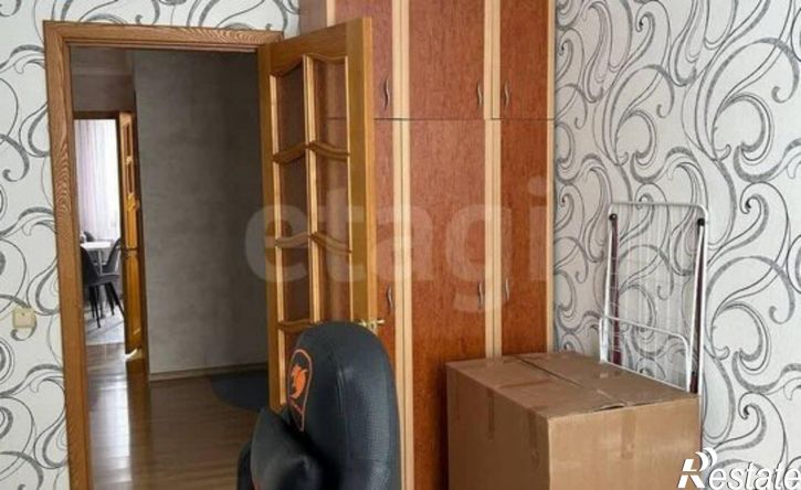 3-комн квартира ул Костюкова, 8,  д. 8