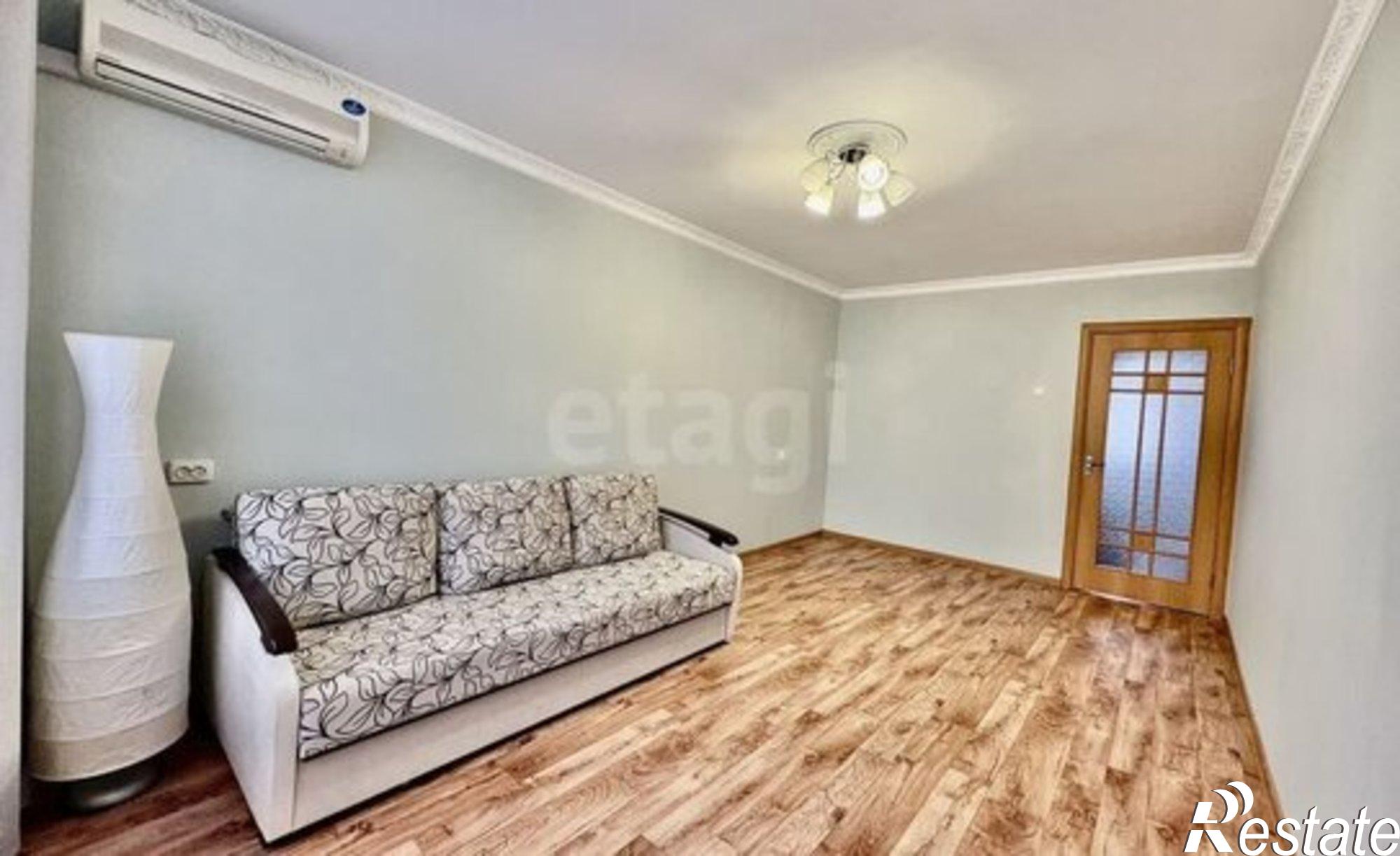 Купить квартиру за 5 550 000 рублей на улица Костюкова, 23