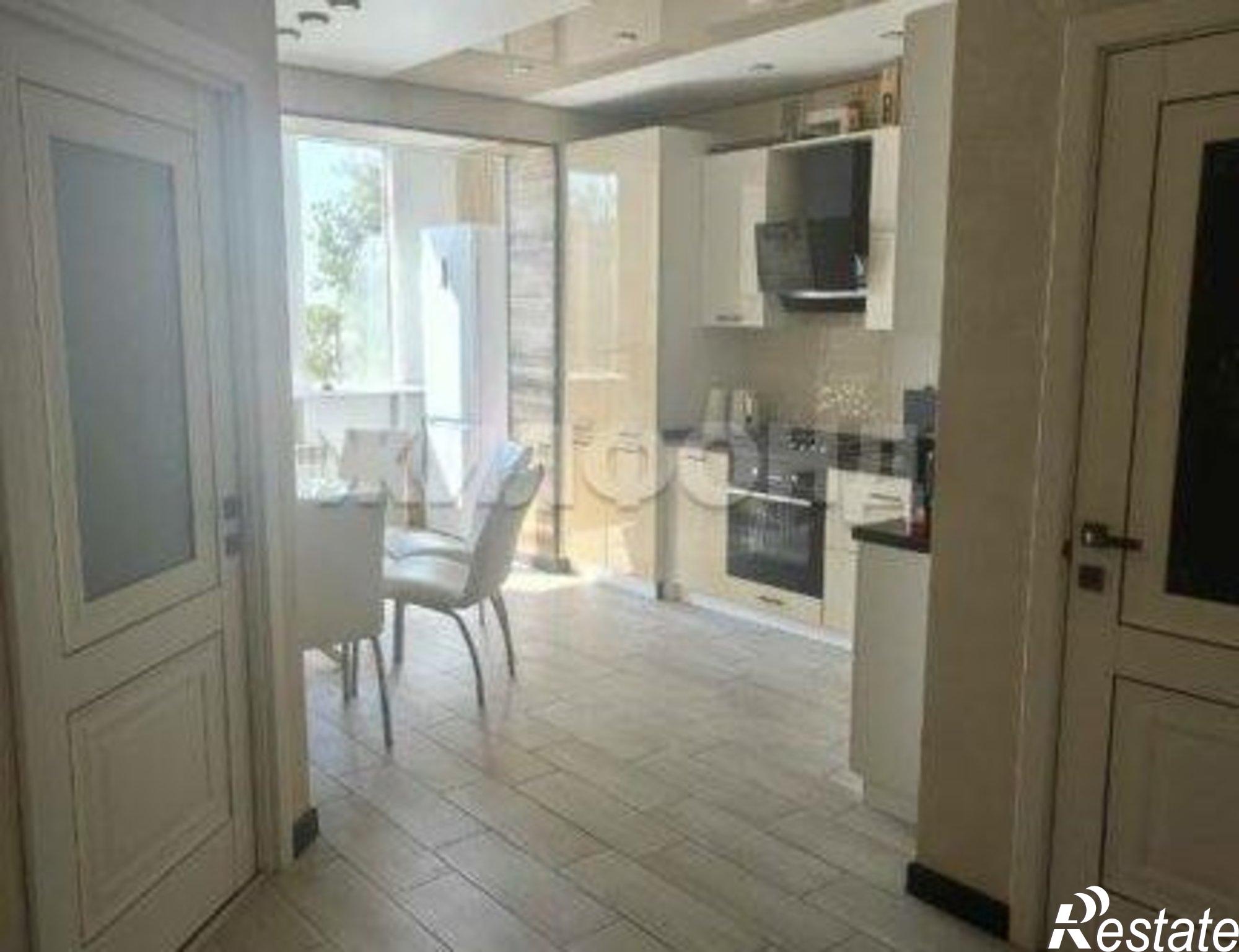 Купить квартиру за 7 050 000 рублей на ул Архиерейская, 8