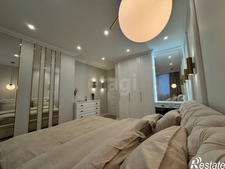 2-комн квартира улица Генерала Апанасенко, 97,  д. 97