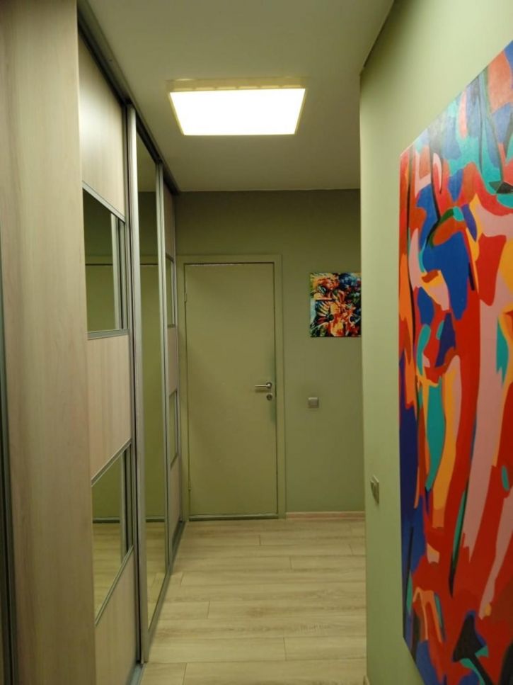 Студия Семейная улица, 25