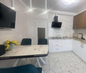 2-комн, 87кв м, этаж 7/10 улица Есенина, 48