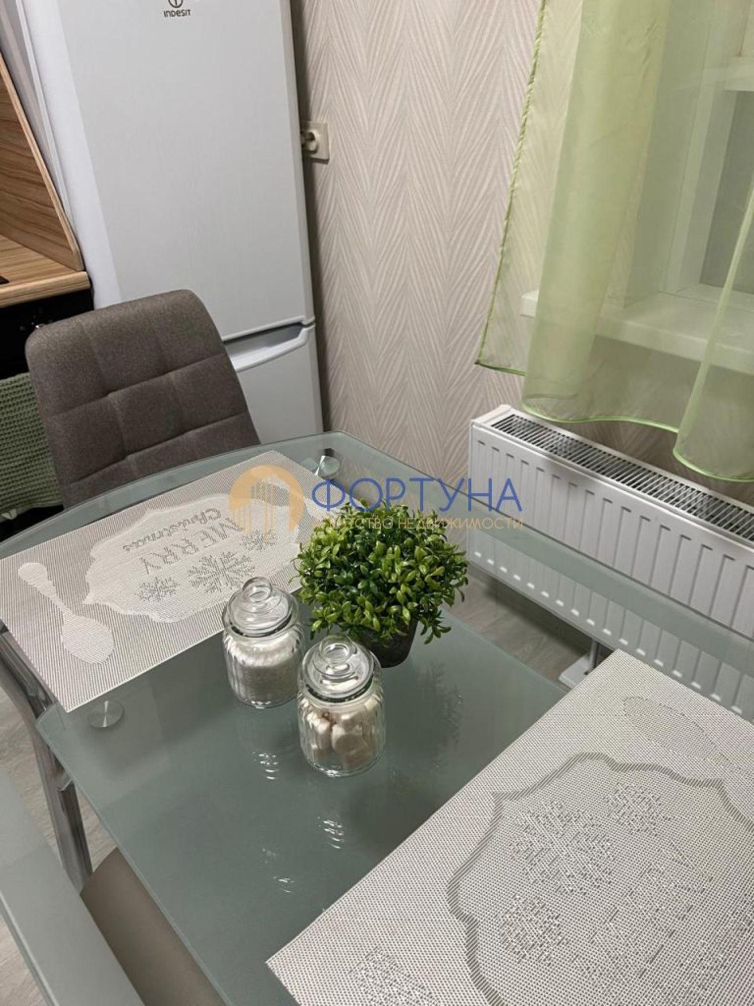 Купить студию за 5 200 000 рублей на Попова ул, 31