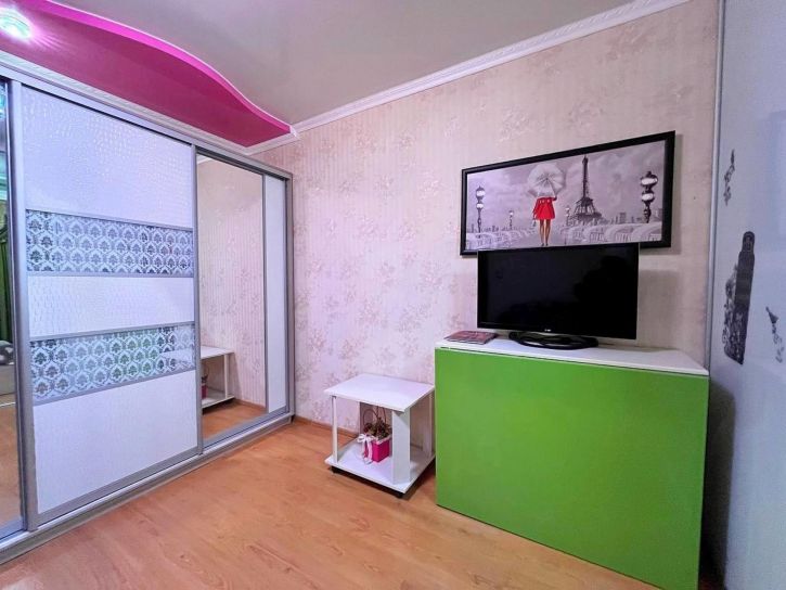 1-комн квартира Есенина улица, 16