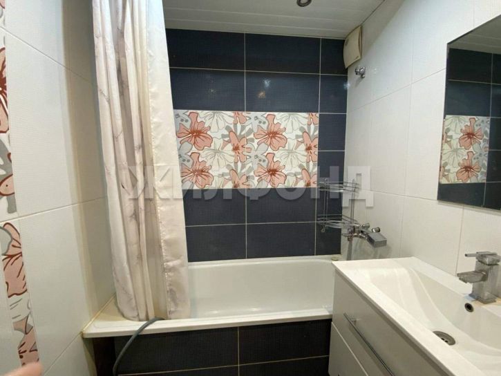 2-комн квартира Есенина улица, д.36