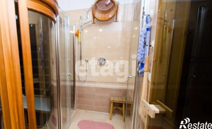 5-комн квартира улица Костюкова, 36Б,  д. 36Б