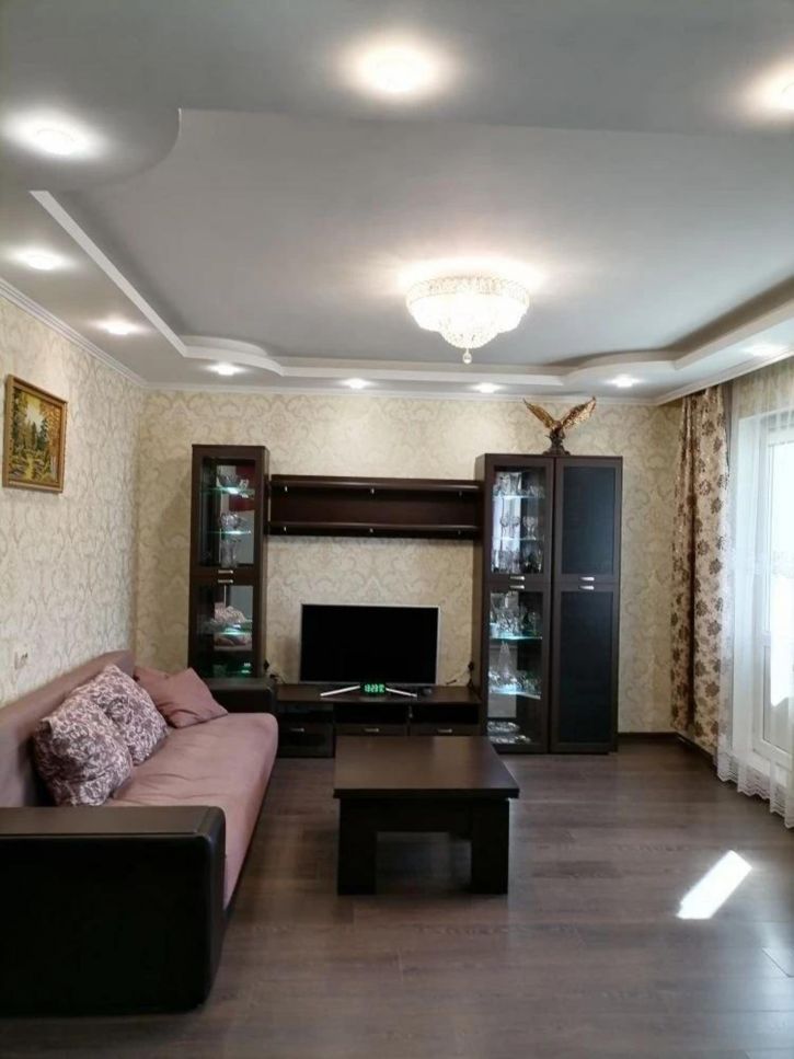 3-комн квартира Шебекинская улица, 4