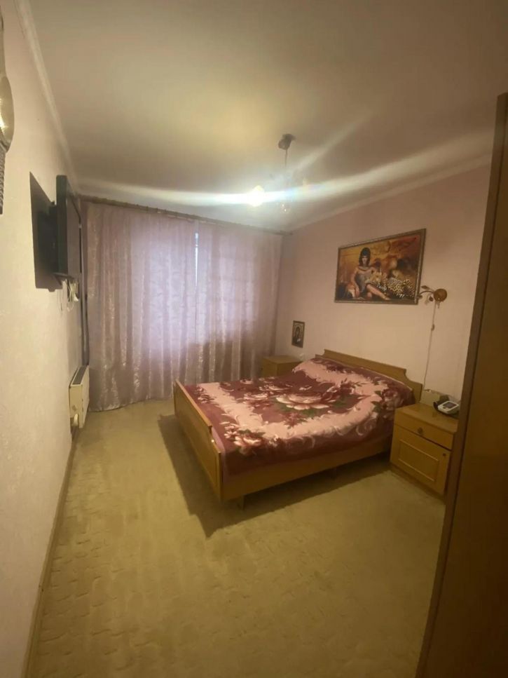 3-комн квартира Щорса улица, 58