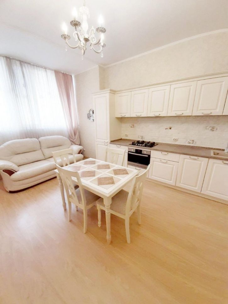 2-комн квартира Толстого улица, 37
