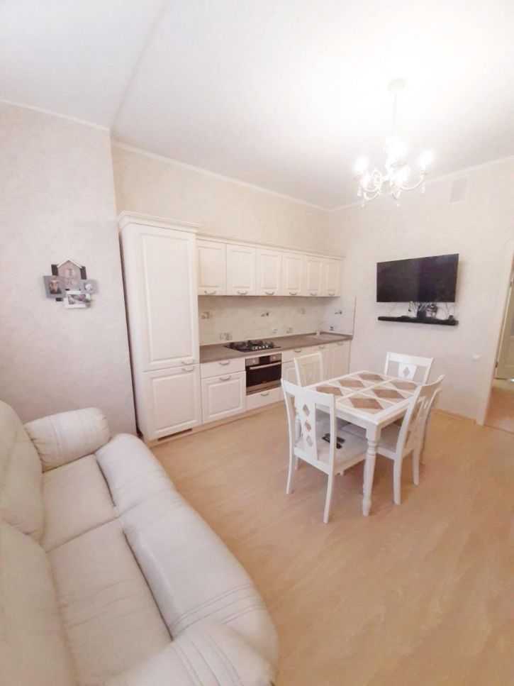 2-комн квартира Толстого улица, 37