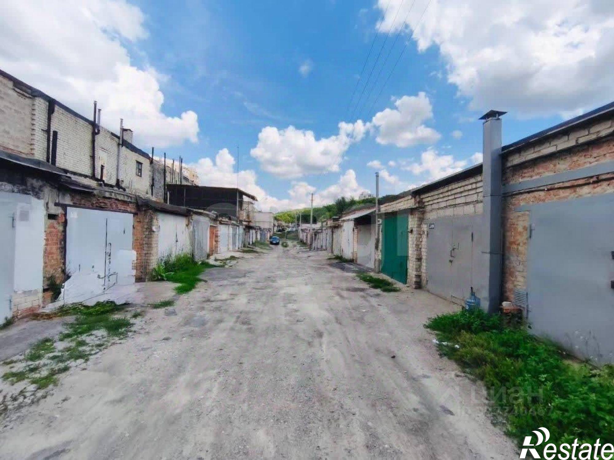 Купить гараж, место в паркинге за 251 412 рублей