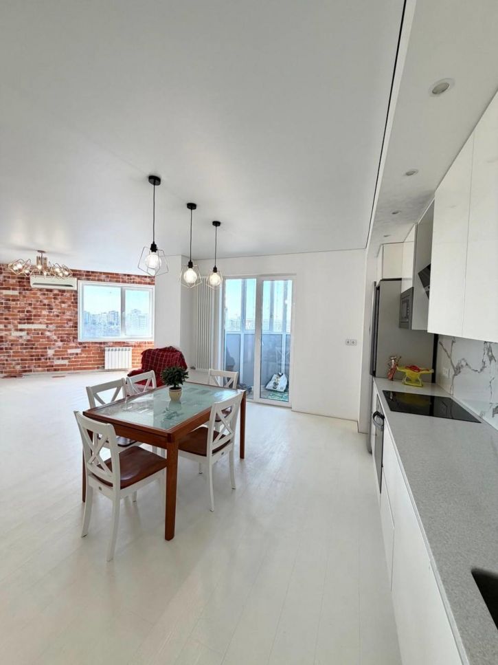 3-комн квартира Горького улица, 54В