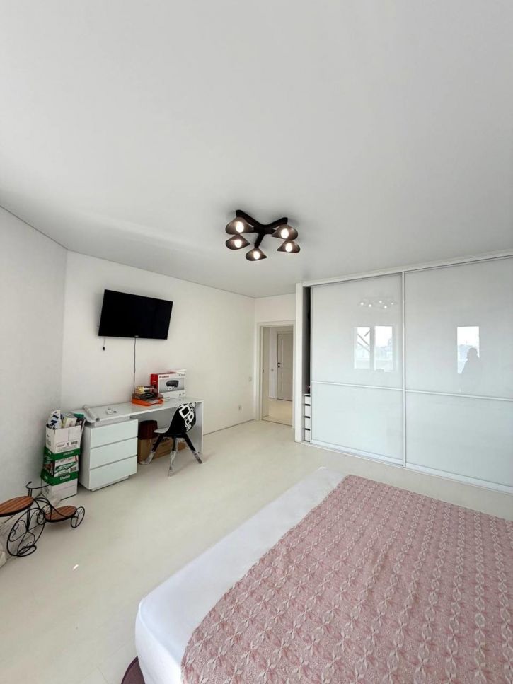 3-комн квартира Горького улица, 54В