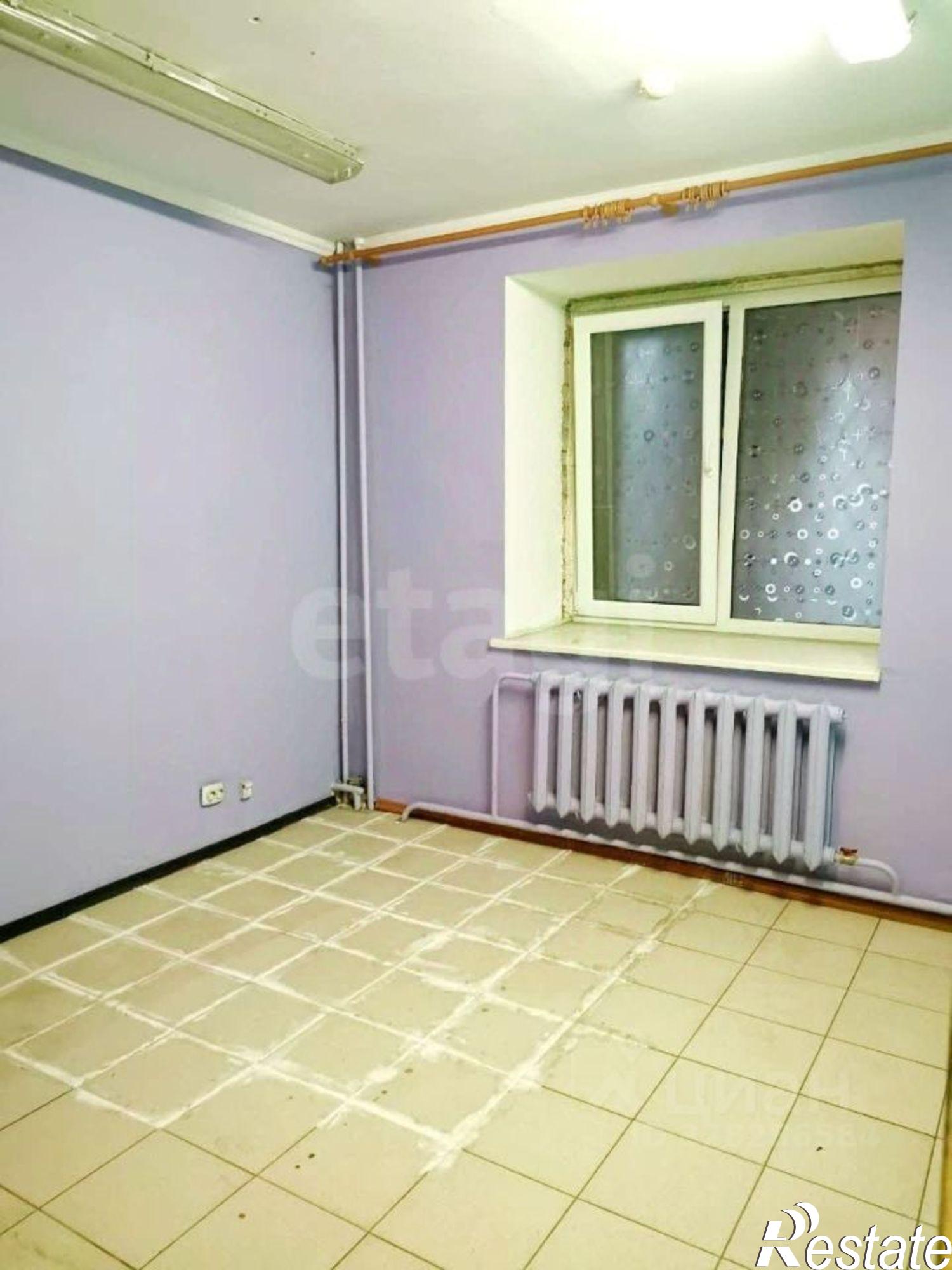 Купить торговое помещение за 5 884 940 рублей на ул Губкина, 15в