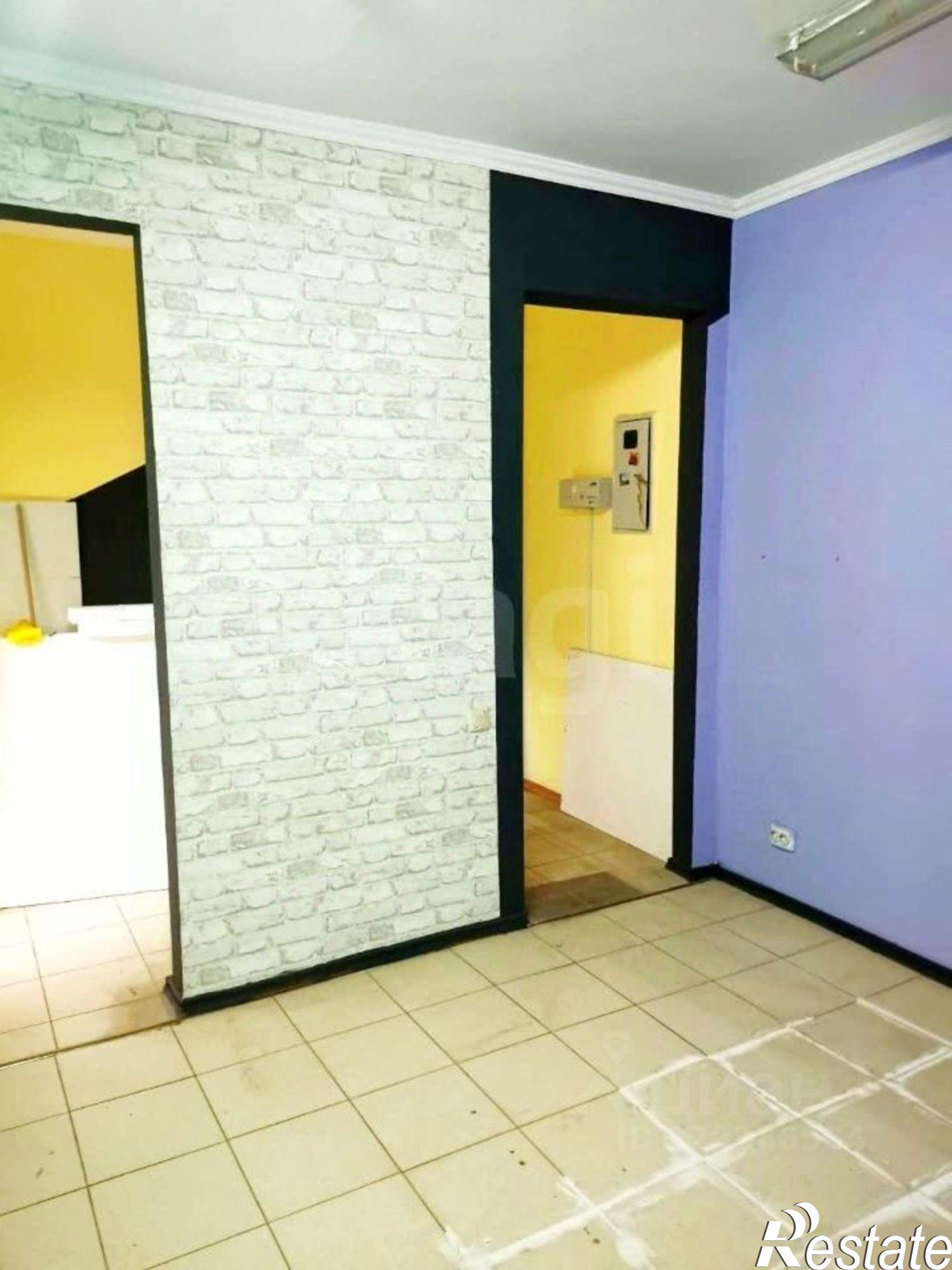 Купить торговое помещение за 5 884 940 рублей на ул Губкина, 15в