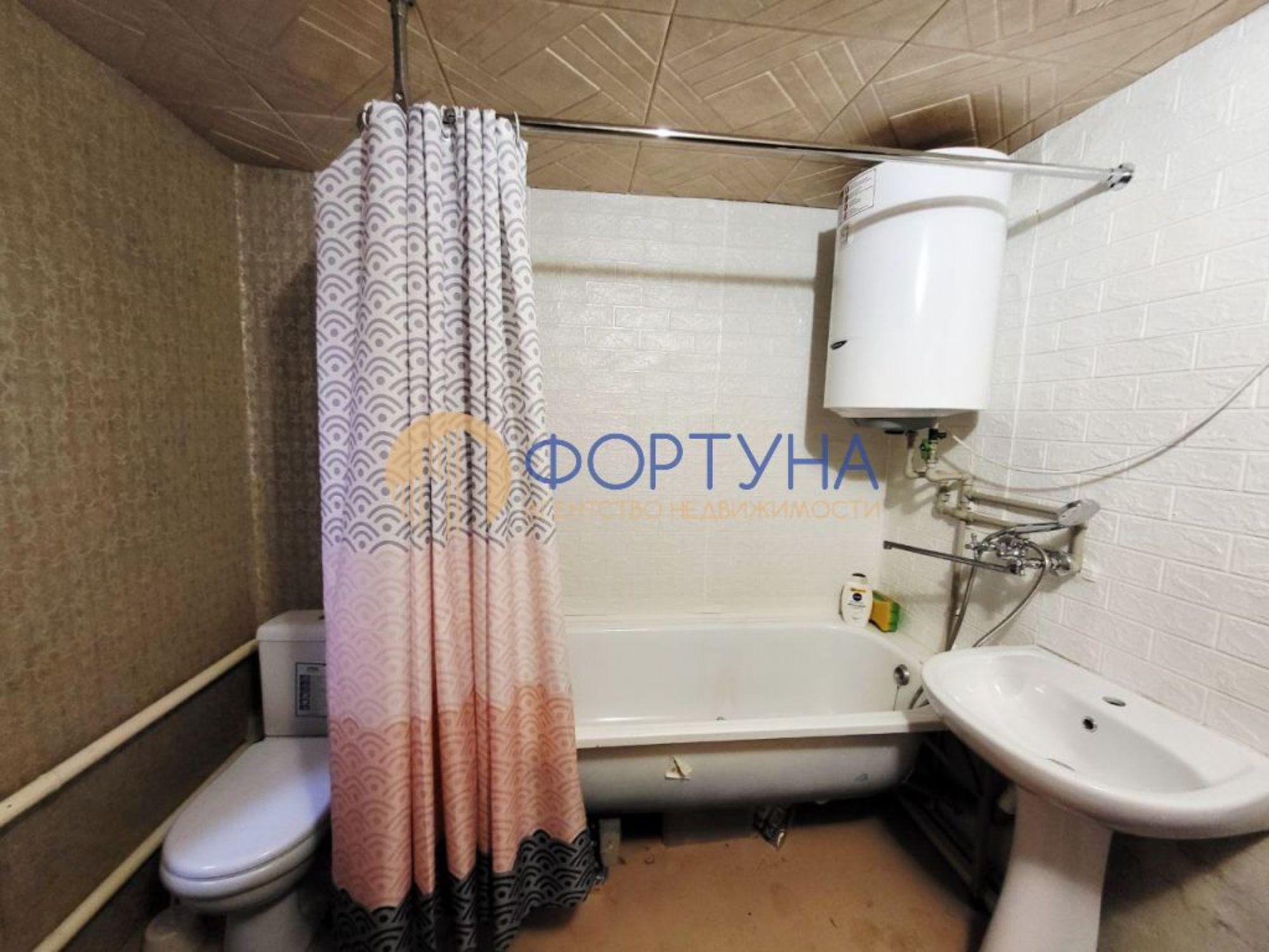 Купить дачу, дом, коттедж за 4 300 000 рублей на Полевая ул