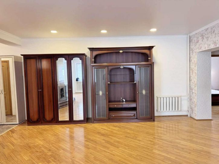 3-комн квартира Губкина улица, 25а