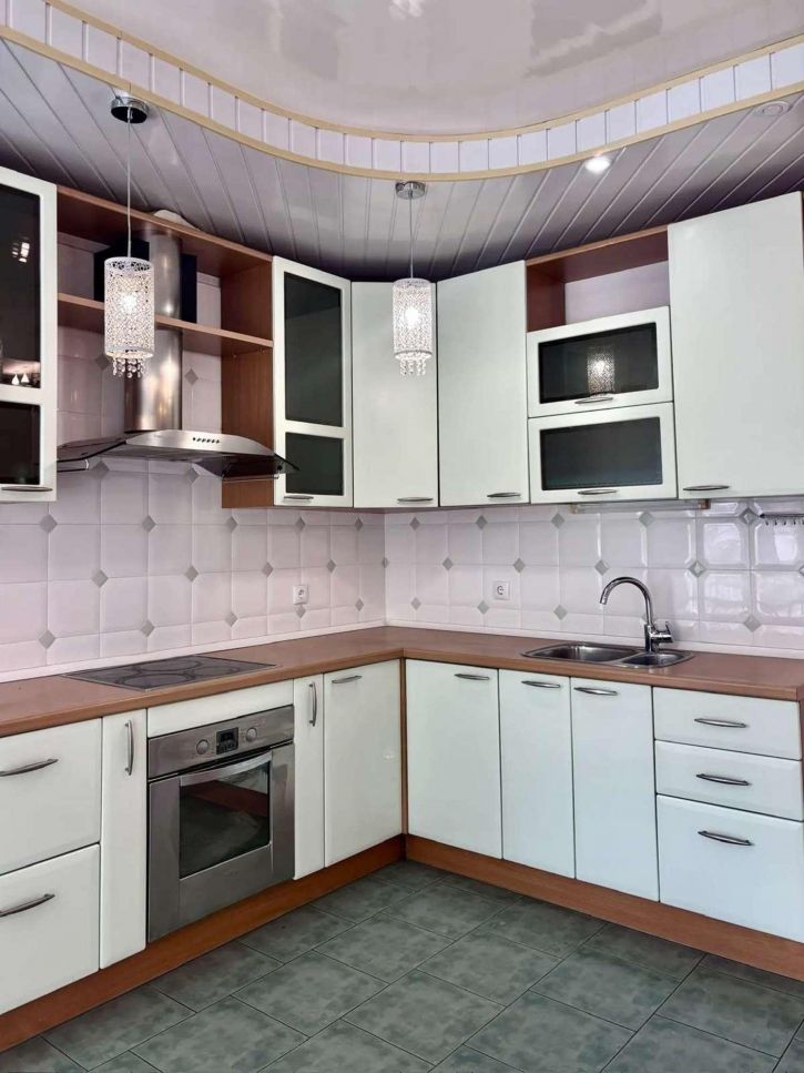 3-комн квартира Губкина улица, 25а