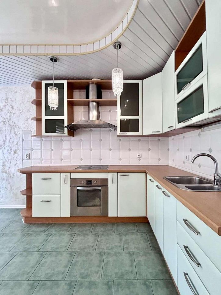 3-комн квартира Губкина улица, 25а