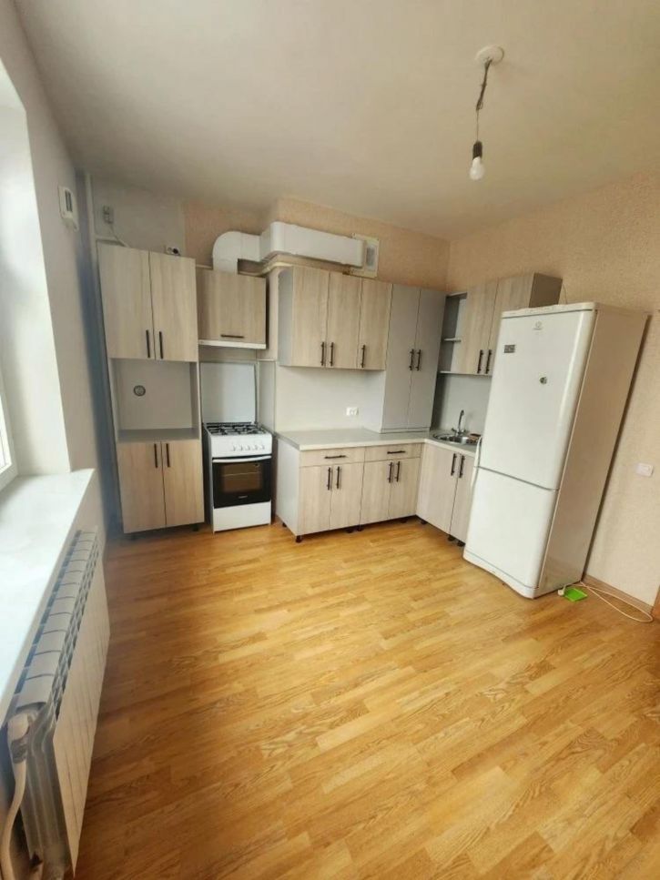 3-комн квартира Газовиков улица, 9