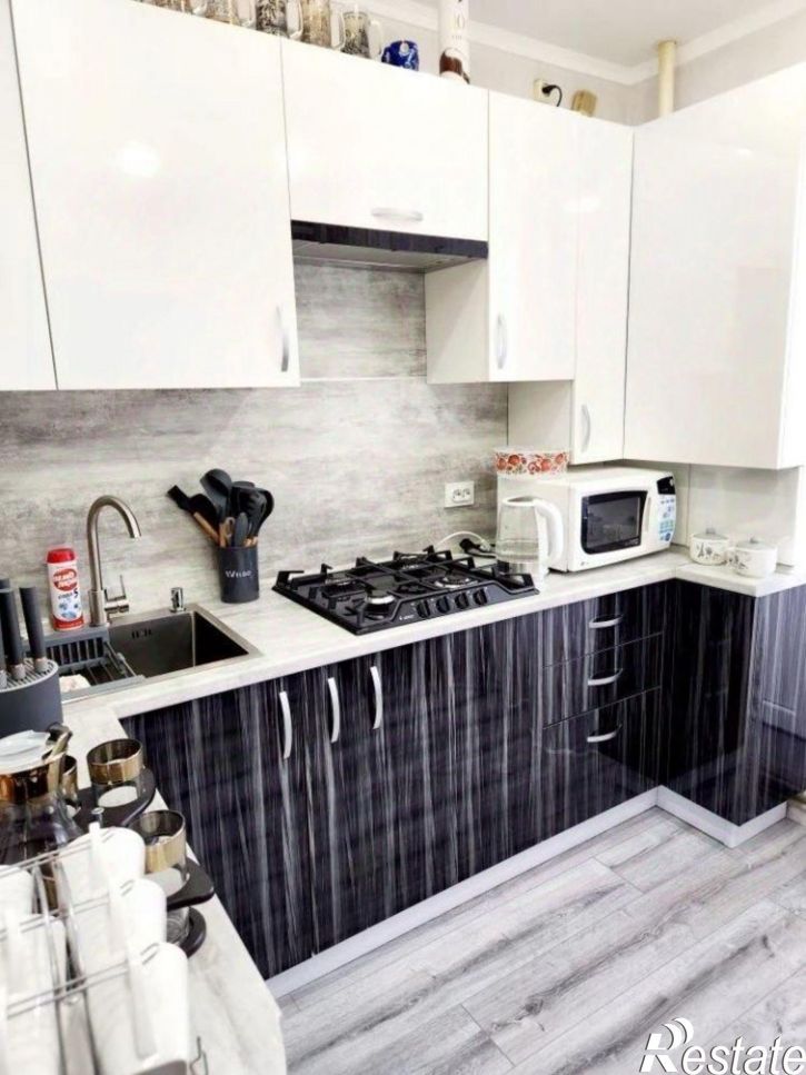 2-комн квартира б-р Строителей, 16,  д. 16