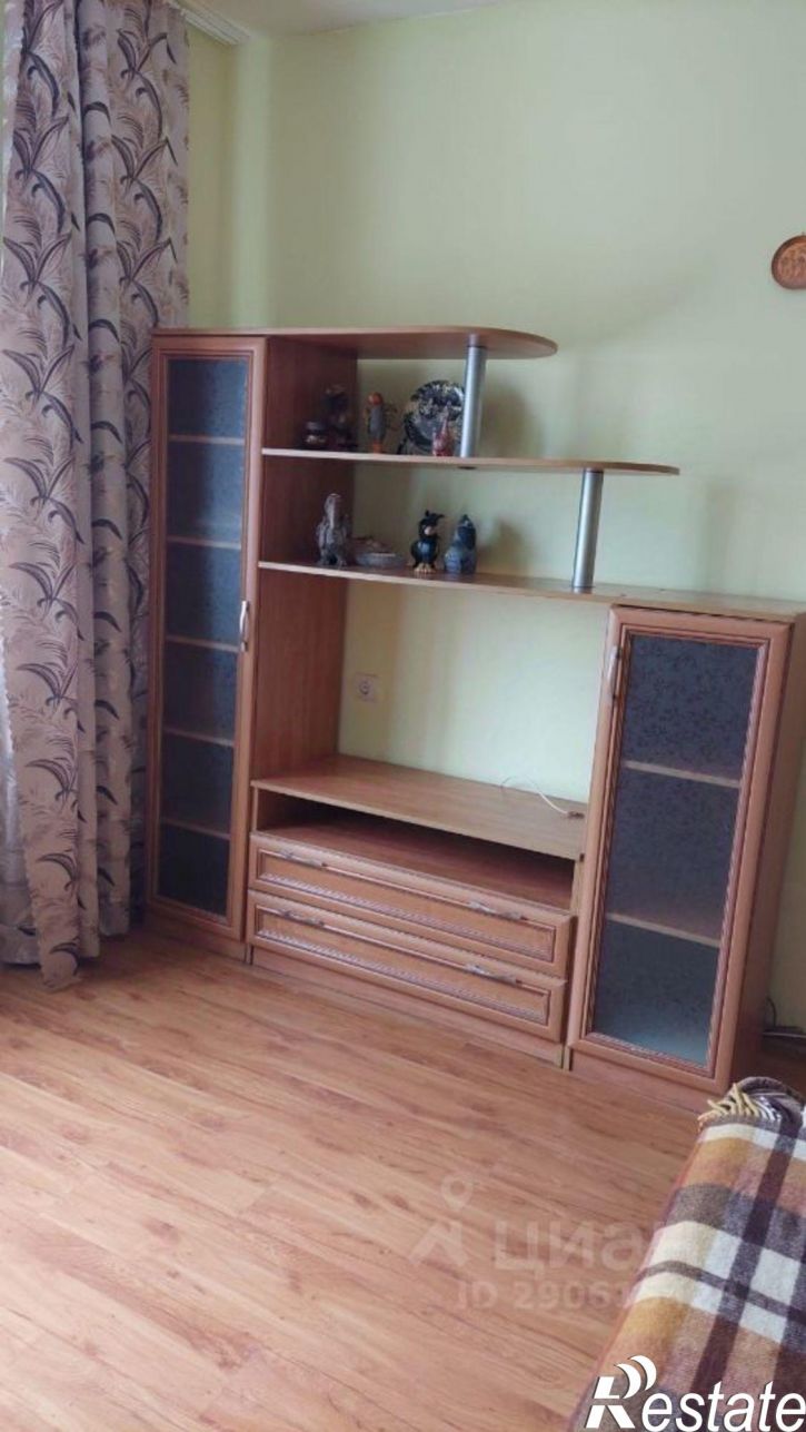 1-комн квартира ул Есенина, 8,  д. 8