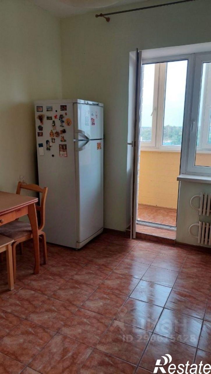 1-комн квартира ул Есенина, 8,  д. 8
