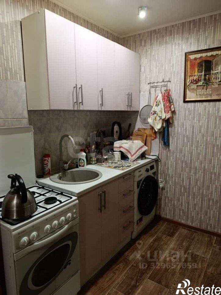 2-комн квартира ул Костюкова, 1,  д. 1
