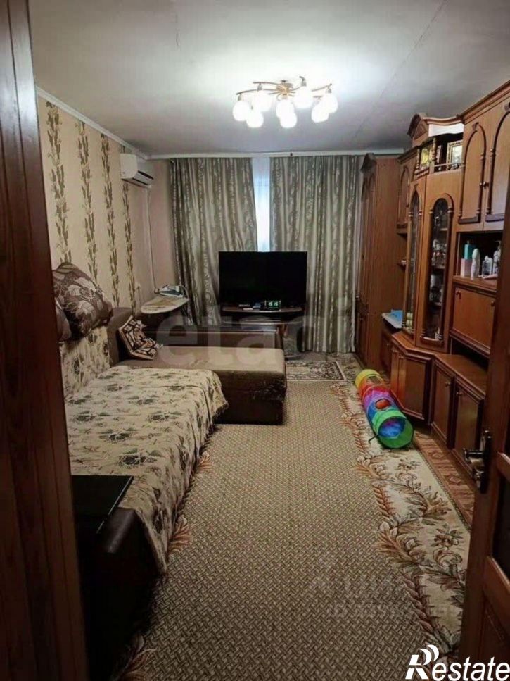 2-комн квартира ул Костюкова, 1,  д. 1