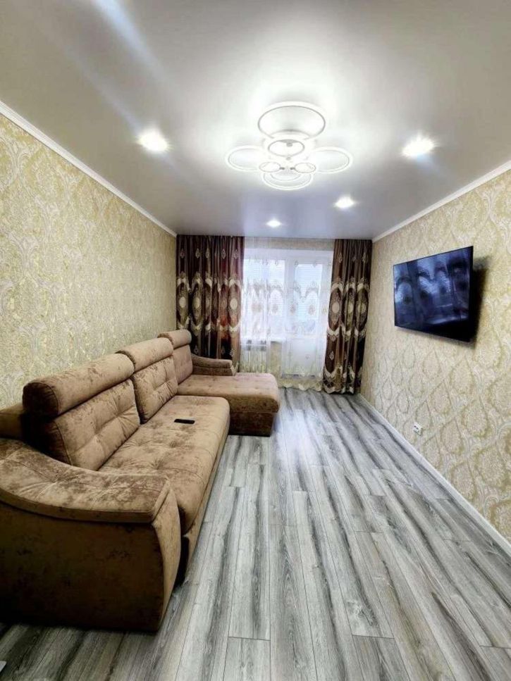 2-комн квартира Строителей бульвар, 16