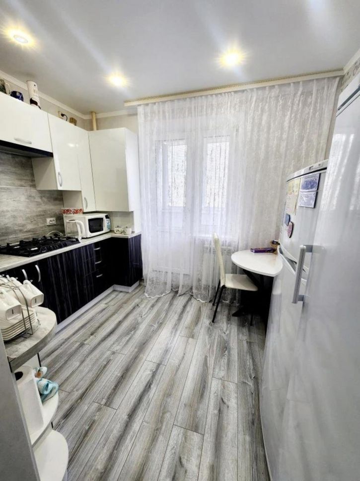 2-комн квартира Строителей бульвар, 16