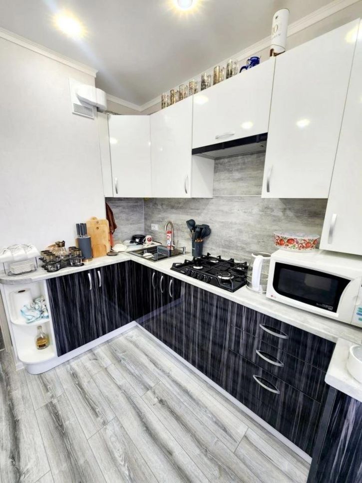 2-комн квартира Строителей бульвар, 16