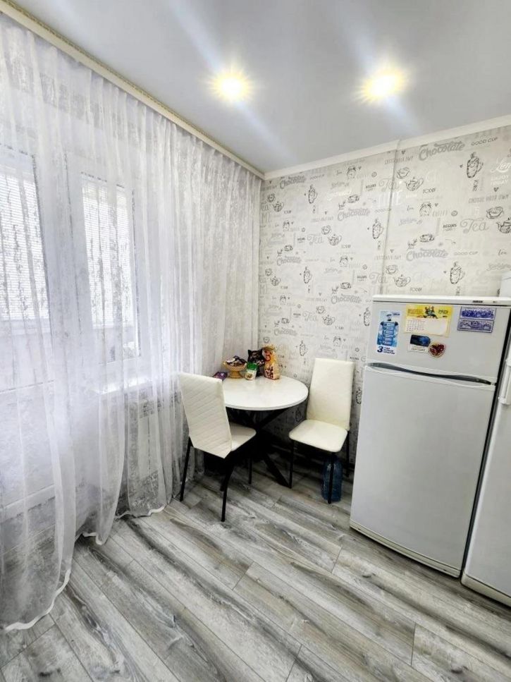 2-комн квартира Строителей бульвар, 16