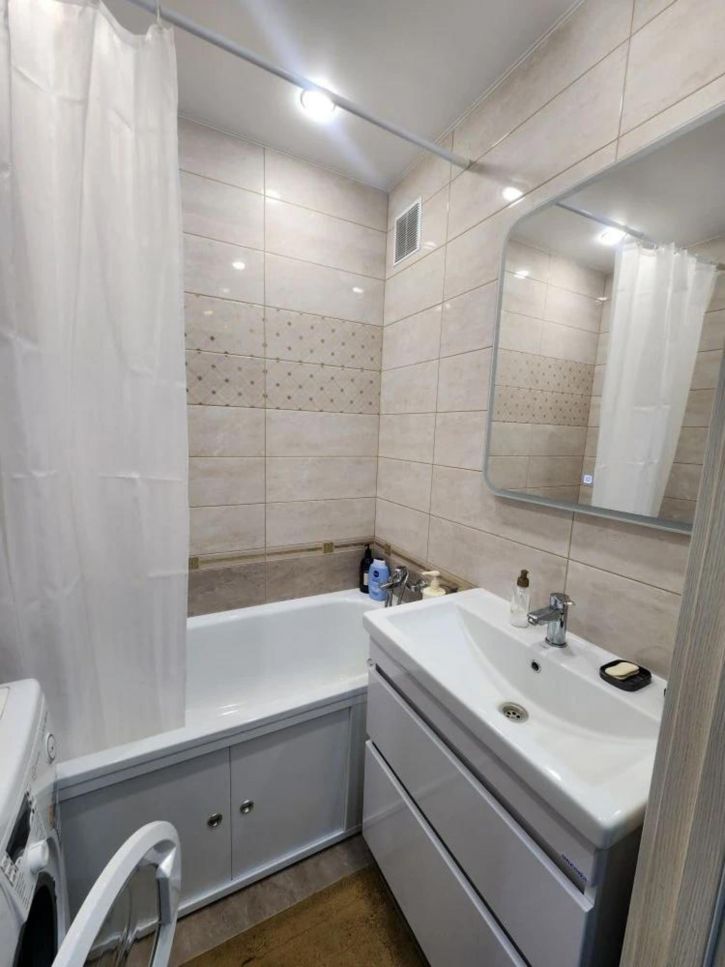 2-комн квартира Строителей бульвар, 16
