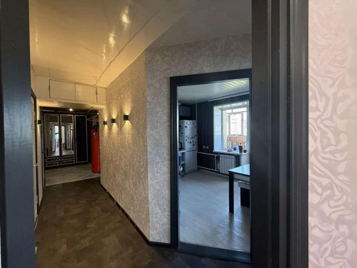 3-комн квартира Калинина улица, 5