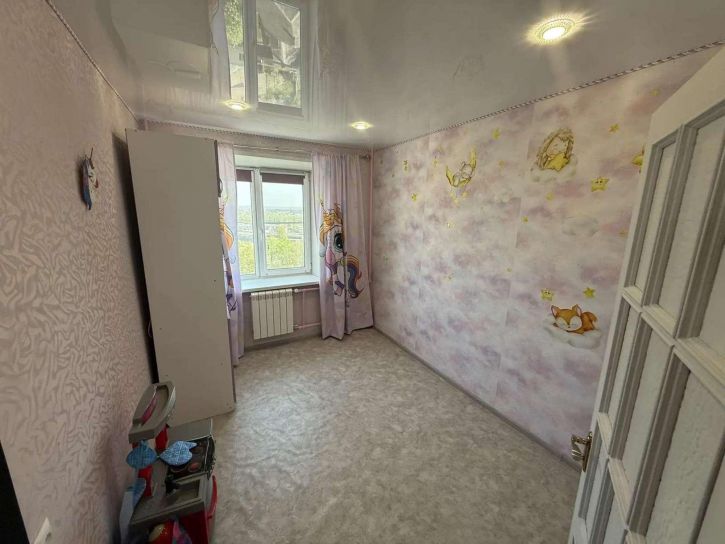 3-комн квартира Калинина улица, 5