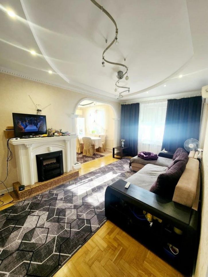 3-комн квартира Щорса улица, 49