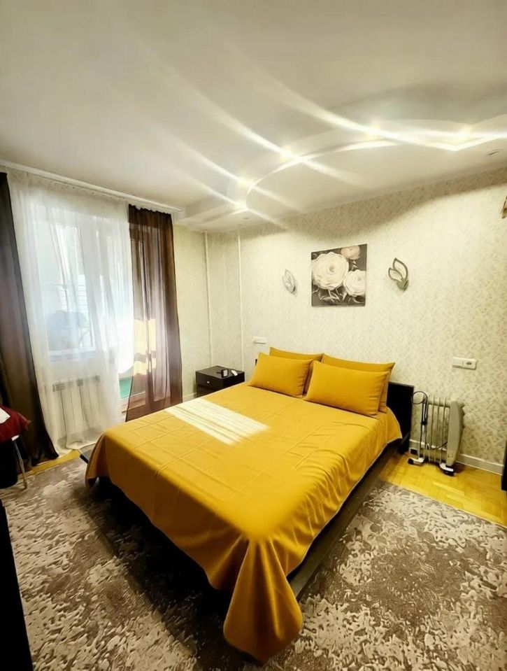 3-комн квартира Щорса улица, 49