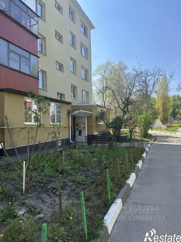 2-комн квартира ул 5 Августа, 18,  д. 18