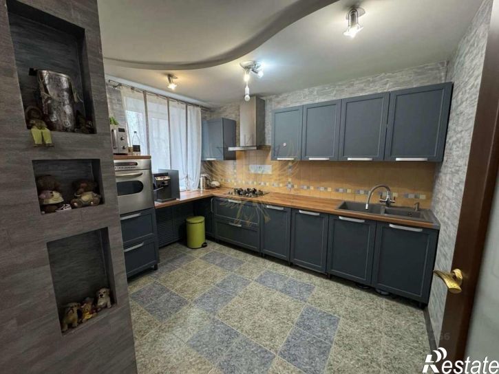 3-комн квартира пр-кт Славы, 39,  д. 39