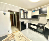 1-комн, 33кв м, этаж 8/10 б-р Юности, 27